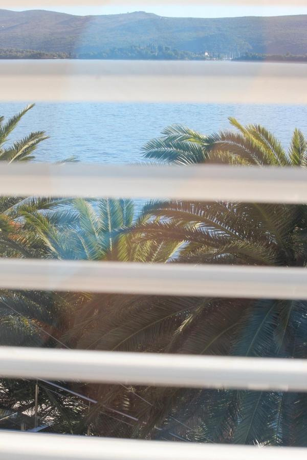 Penthouse By The Sea Apartment ติวัต ภายนอก รูปภาพ