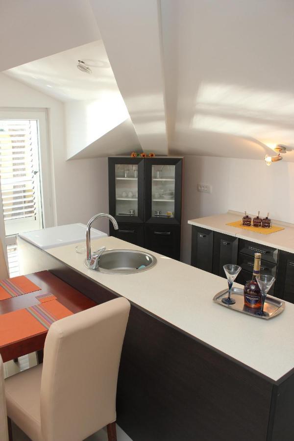 Penthouse By The Sea Apartment ติวัต ภายนอก รูปภาพ